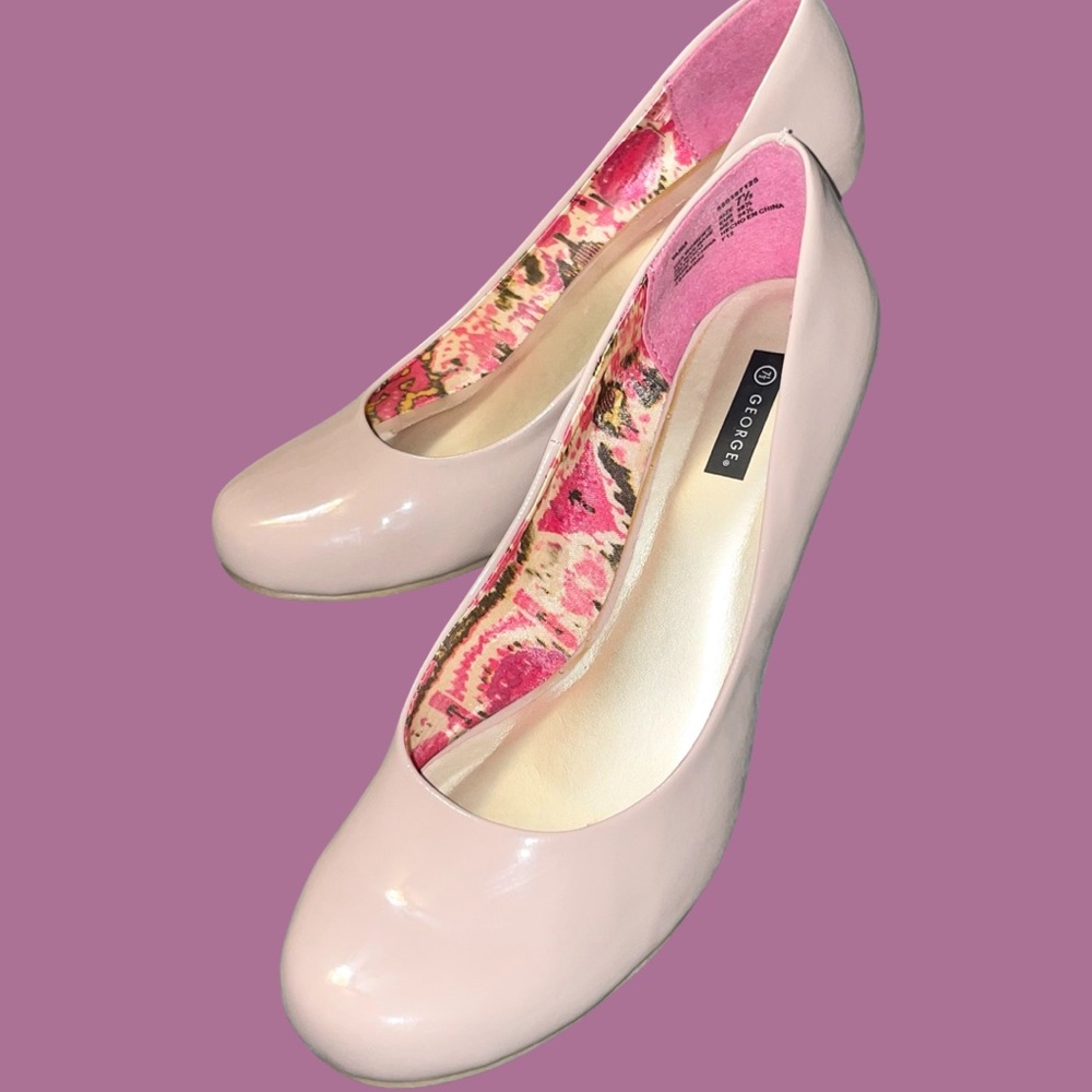George pale pinkish beige heels